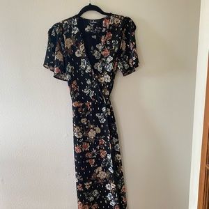 Lulu’s floral maxi dress